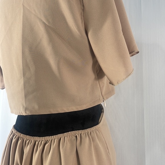 Tan tie front cut out, split hem, short sleeve maxi dress, Large - Picture 8 of 13